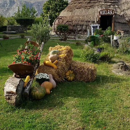 Bujtinat Te Mullari Шале Vau i Dejes